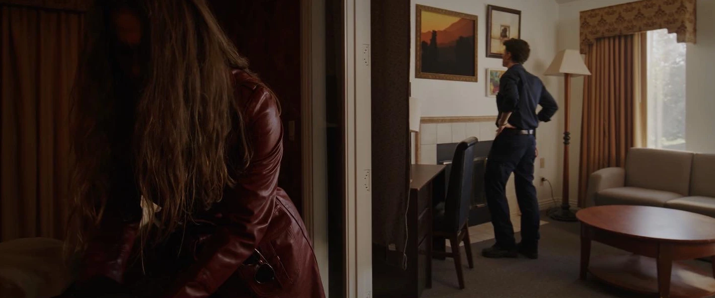 Customer Service film still 19